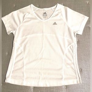 NWOT ADIDAS athletic wear t-shirt, size M, new condition